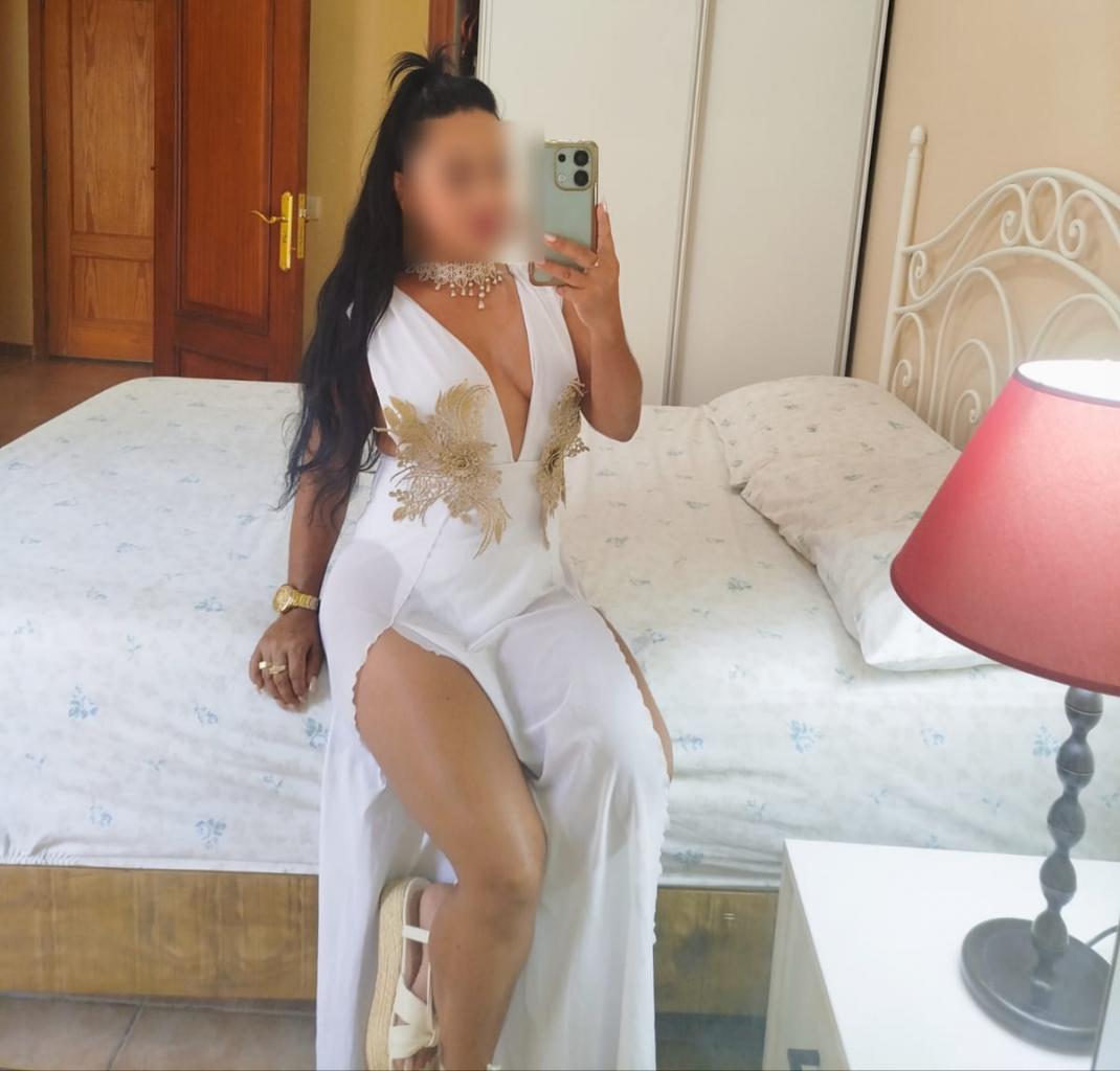 Chica busca chico en Tenerife: 