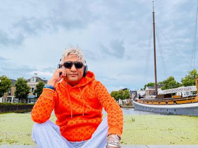 608259318: Chico busca chica en Barcelona