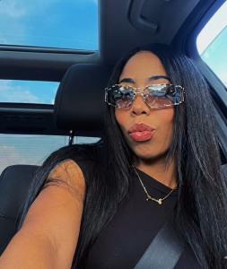 631757288: Chica busca chico en Barcelona