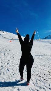 614985370: Chica busca chico en Barcelona