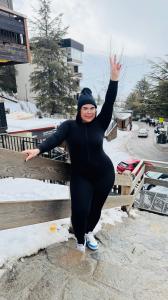 614985370: Chica busca chico en Barcelona