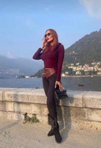 613967170: Chica busca chico en Sevilla