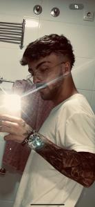 614832332: Chico busca chica en Alicante