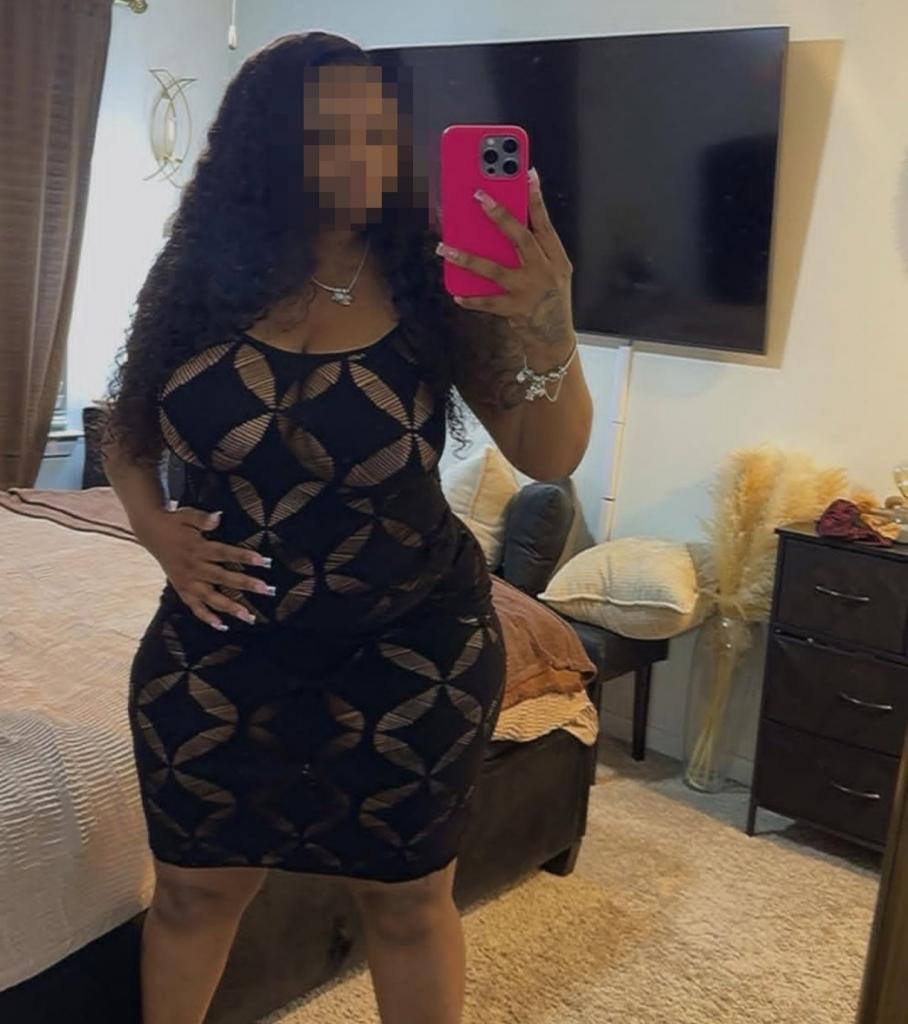 662649339: Chica busca chico en Barcelona