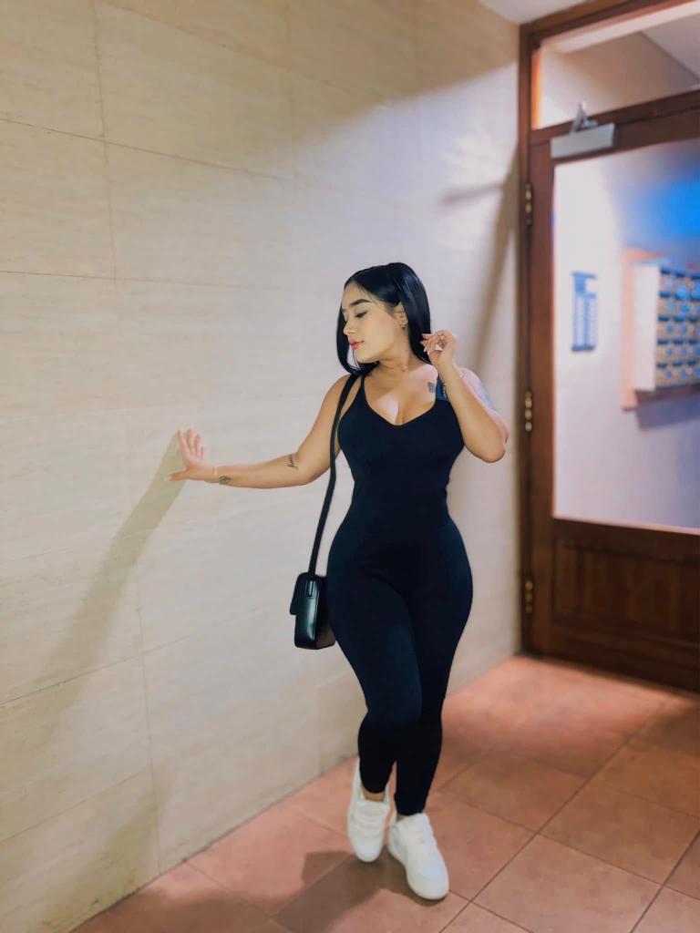 Chica busca chico en Ibiza: 