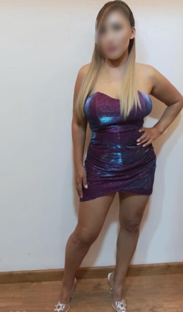 627452338: Chica busca chico en La Coruña