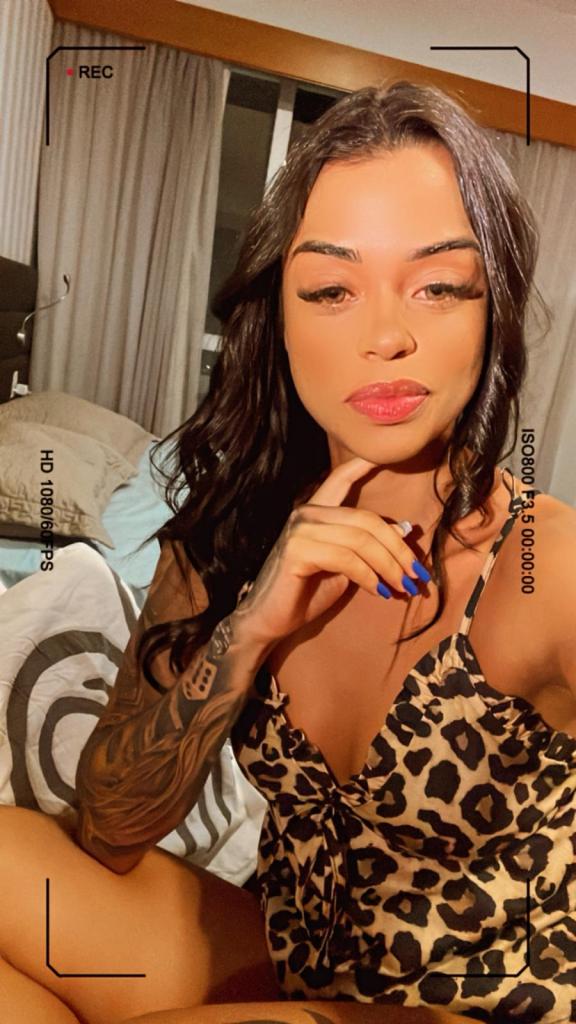 623567452: Chica busca chico en Navarra