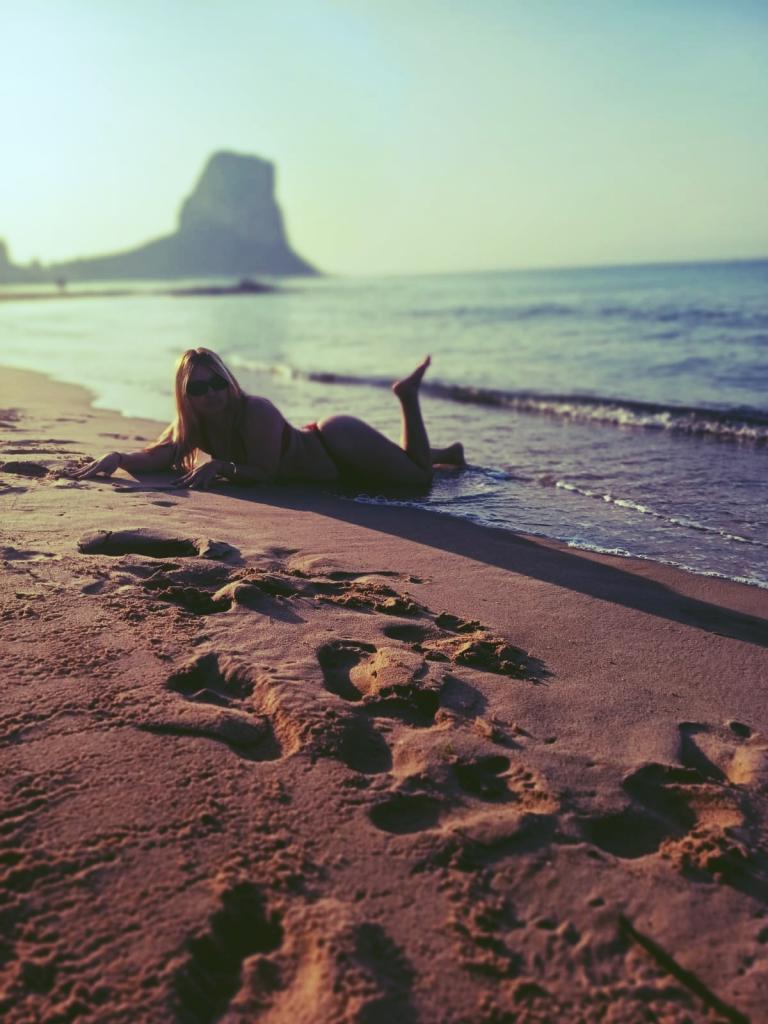 614733210: Chica busca chico en Tarragona