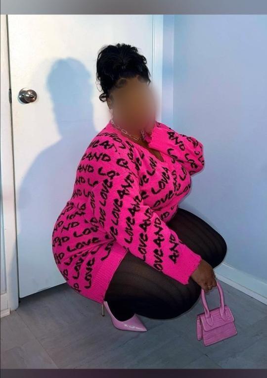 Chica busca chico en Huelva: 