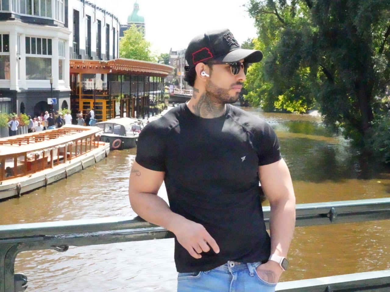 Chico busca chica en Barcelona: 