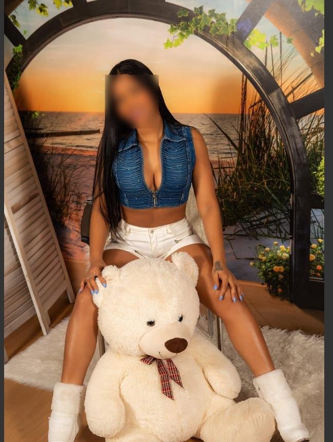 632940991: Chica busca chico en Madrid