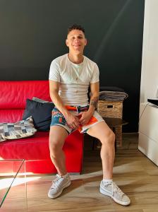 631202076: Chico busca chica en Valencia