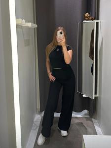 672954764: Chica busca chico en Gerona