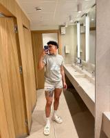 662567137: Chico busca chica en Sevilla