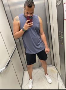 Chico busca chica en Sevilla: 