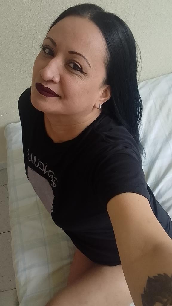 671540215: Chica busca chico en Murcia