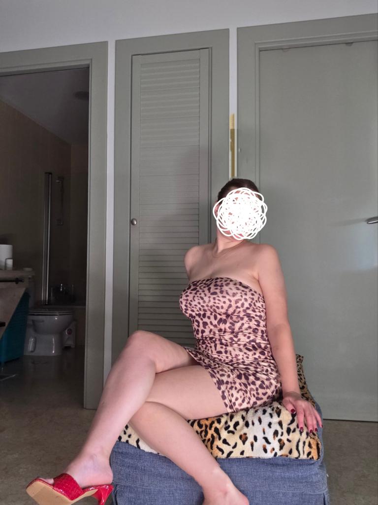 632915835: Chica busca chico en Sevilla