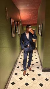 697169993: Chico busca chica en Madrid