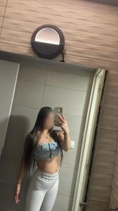 617869478: Chica busca chico en Navarra