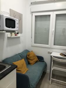 689716218: Chica busca chico en Madrid