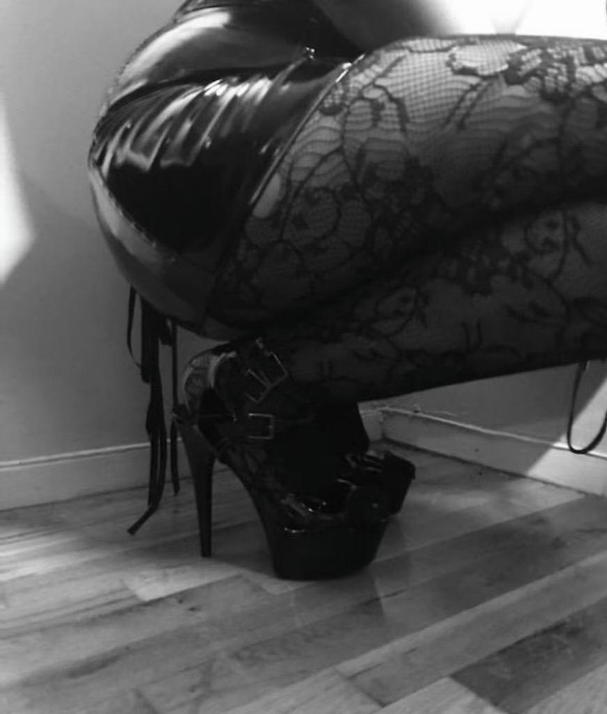 624135166: Chica busca chico en Lérida