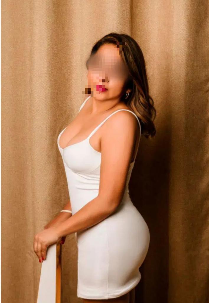 Chica busca chico en Almería: 