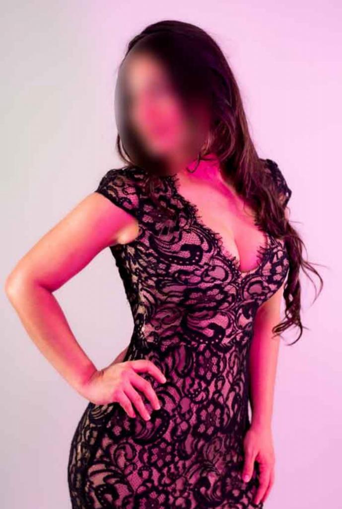 Chica busca chico en Huelva: 