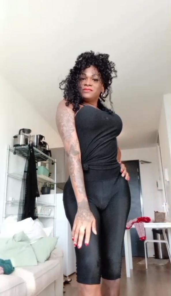 614711403: Transexual en Vizcaya