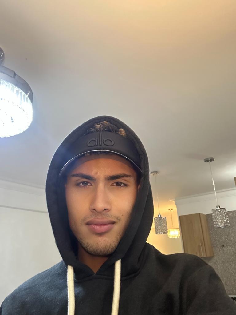 603484045: Chico busca chica en Madrid