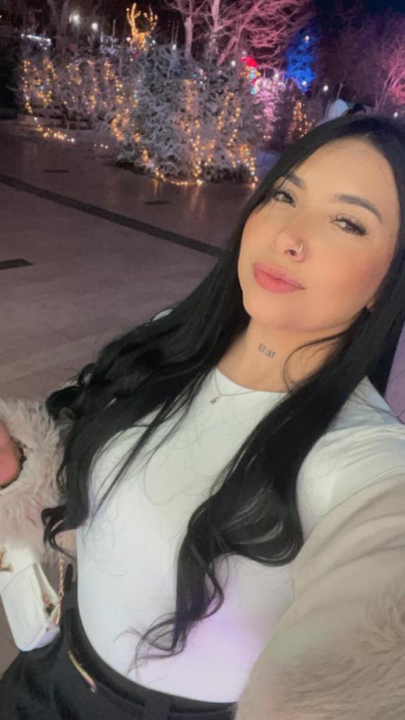 Chica busca chico en Ibiza: 