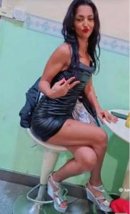 671593753: Chica busca chico en Barcelona