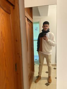 670038922: Chico busca chica en Sevilla