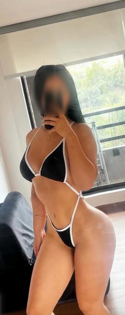 Chica busca chico en Almería: 