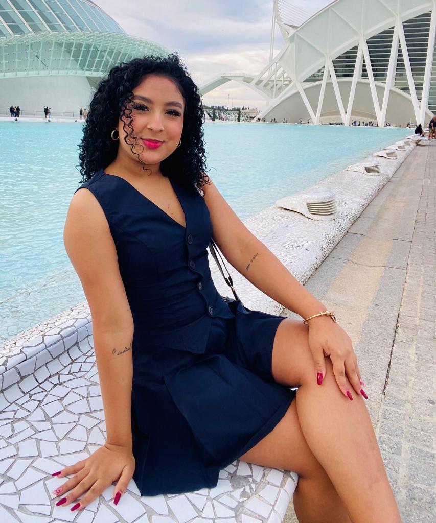 671466741: Chica busca chico en Alicante