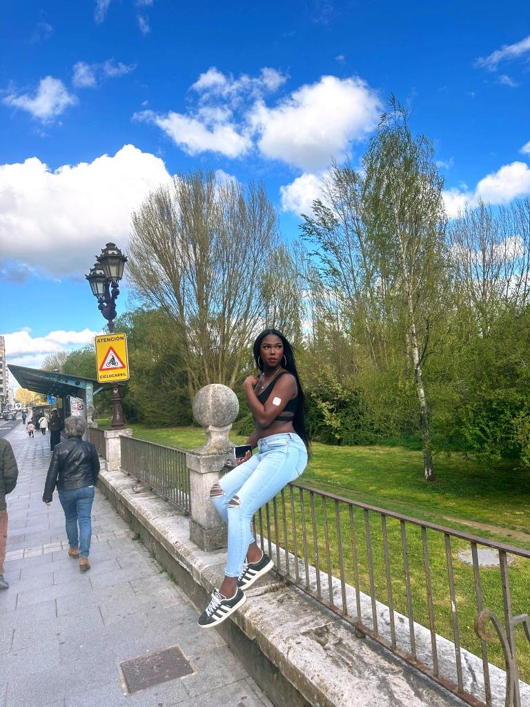 Travesti en León: Transexuales y Travestis