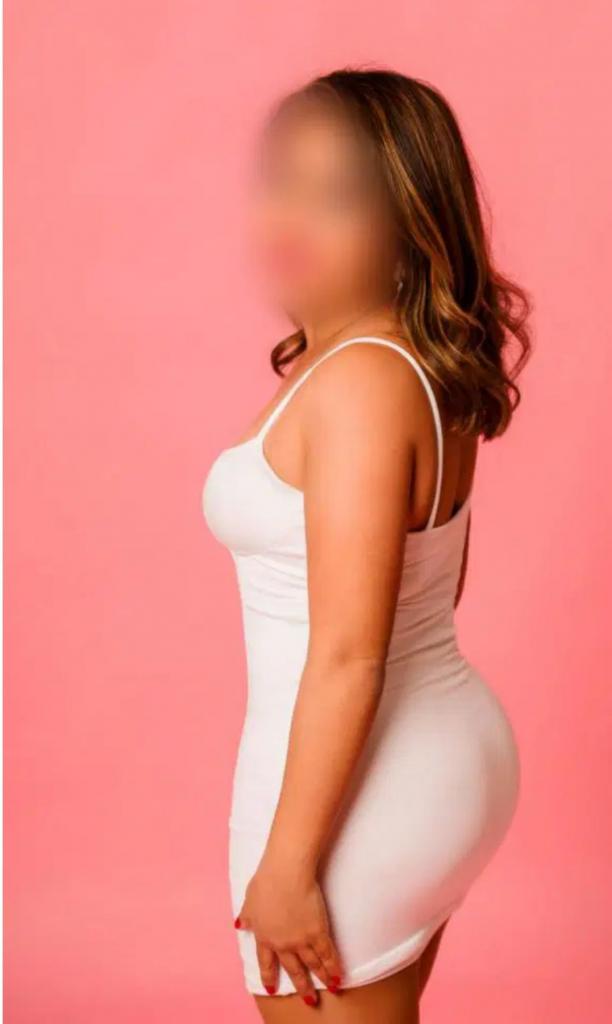 Chica busca chico en Almería: 