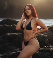 647721233: Chica busca chico en Murcia