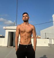 641054196: Chico busca chica en Valencia