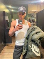 647888215: Chico busca chica en Madrid