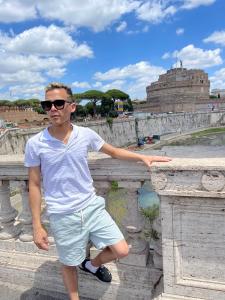 Chico busca chica en Barcelona: 