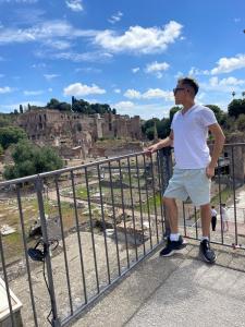 Chico busca chica en Barcelona: 