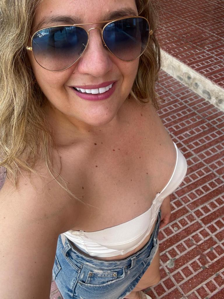 Chica busca chico en Ibiza: 