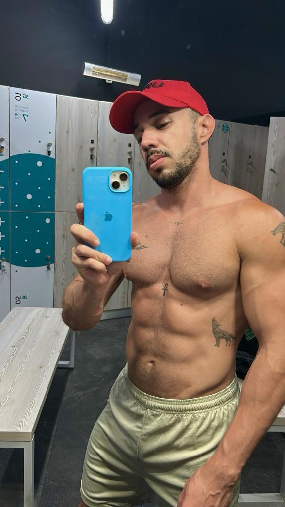 Chico busca chica en Granada: 