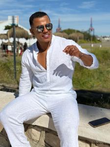 674966448: Chico busca chica en La Coruña