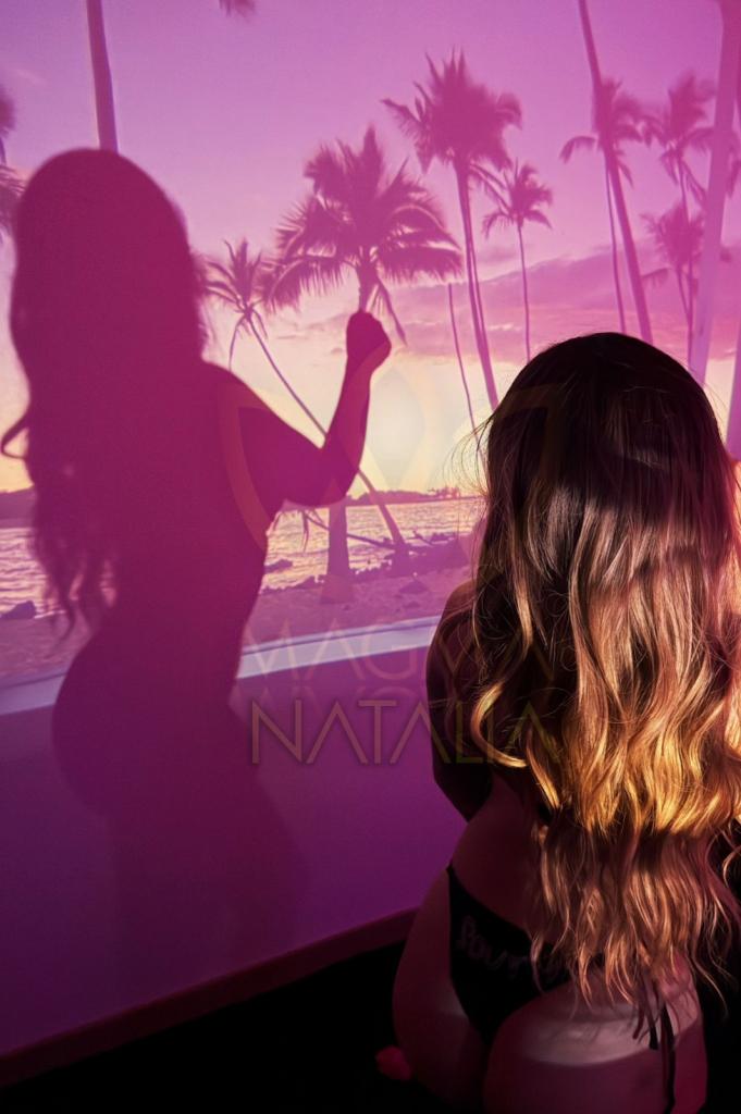 Chica busca chico en Granada: 