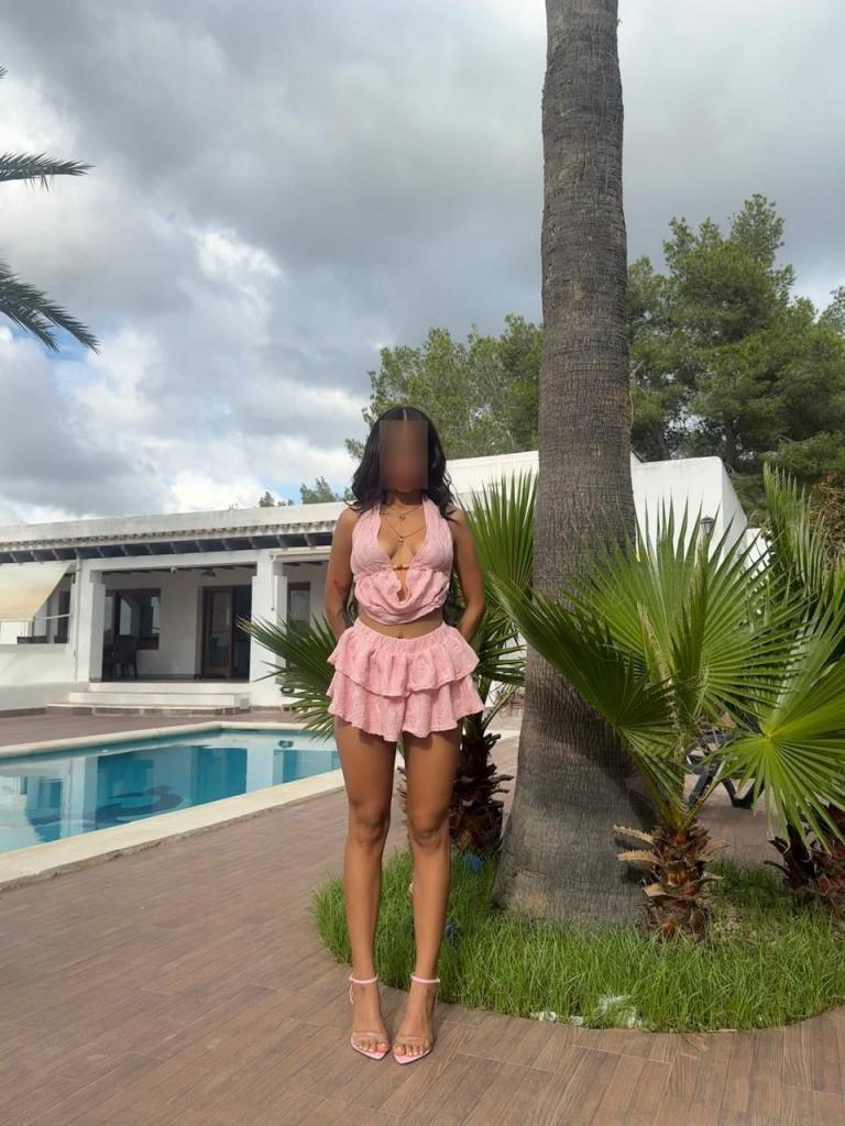 Chica busca chico en Málaga: Chica busca chico