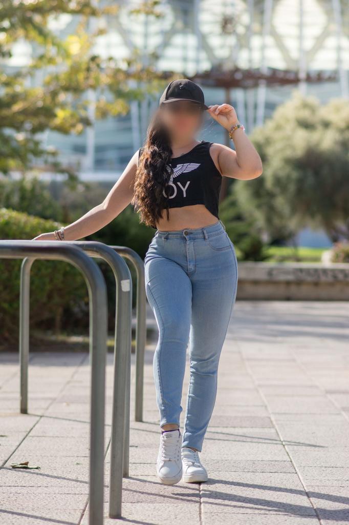 632588563: Chica busca chico en Valencia