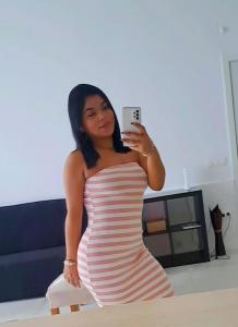 697695054: Chica busca chico en Barcelona