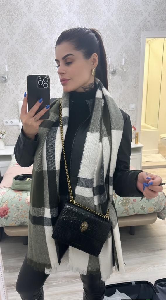 Chica busca chico en Mallorca: 