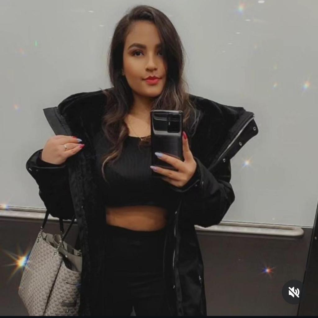 624799076: Chica busca chico en La Coruña